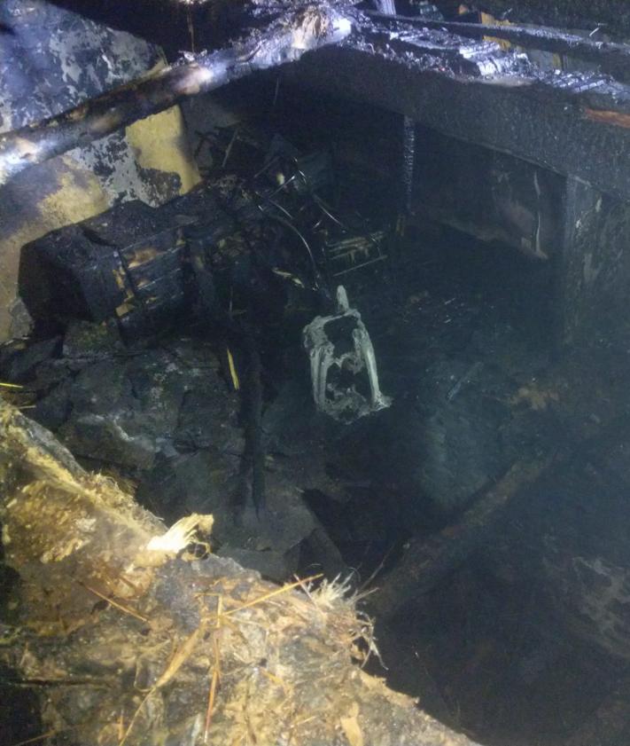 Imagen secundaria 2 - Incendio en una vivienda deshabitada de San Andrés de Montejos.