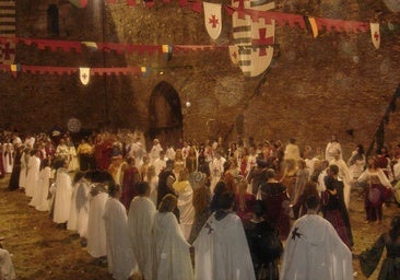 Las danzas medievales de la Ponferrada templaria, un espectáculo multitudinario improvisado único en España