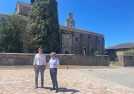 El delegado territorial de la Junta, junto al alcalde de Congosto.