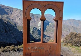 Mirador del Alto de la Cruz en la Tebaida Berciana.