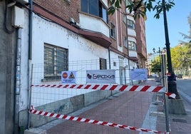 Imagen de las vallas situadas en el edificio que ocupará el Centro Integrado de Innovación Digital y Promoción del Emprendimiento.