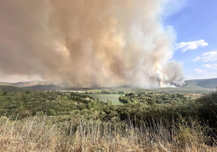 Geólogos de la ULE alertan que el fuego de Las Médulas podría comprometer la historia de sus canales romanos