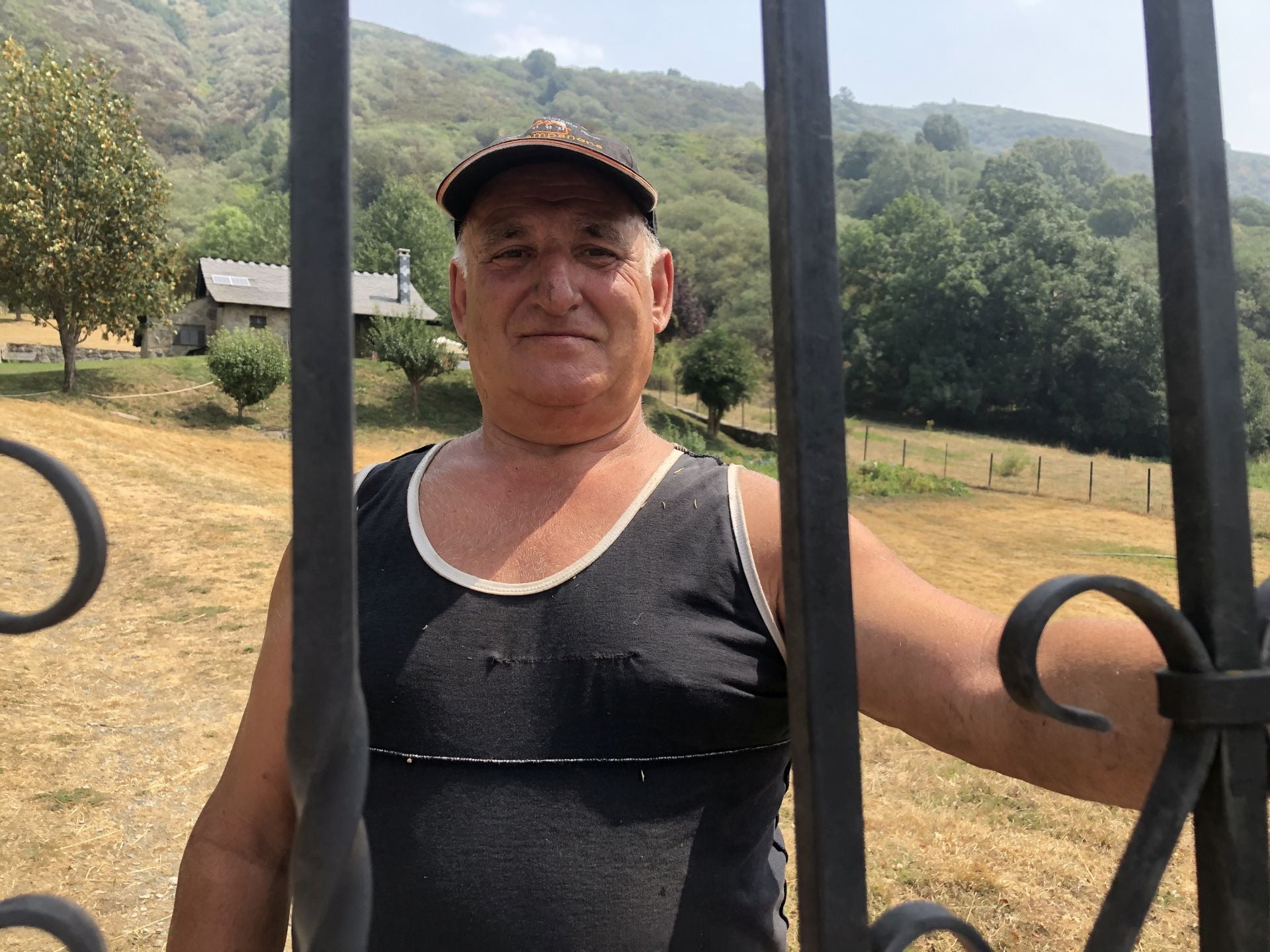 Manuel San Juan, vecino de Orallo.