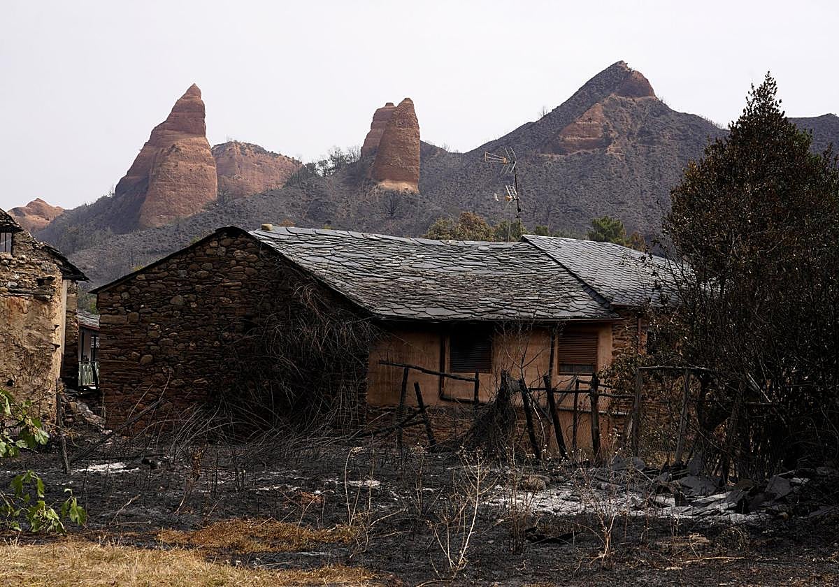 Imagen del incendio en Las Médulas.