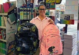 Marta Quiñones, librera en la librería Quiñones.
