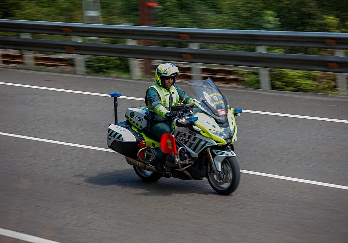 Motorista que participará en el recorrido.
