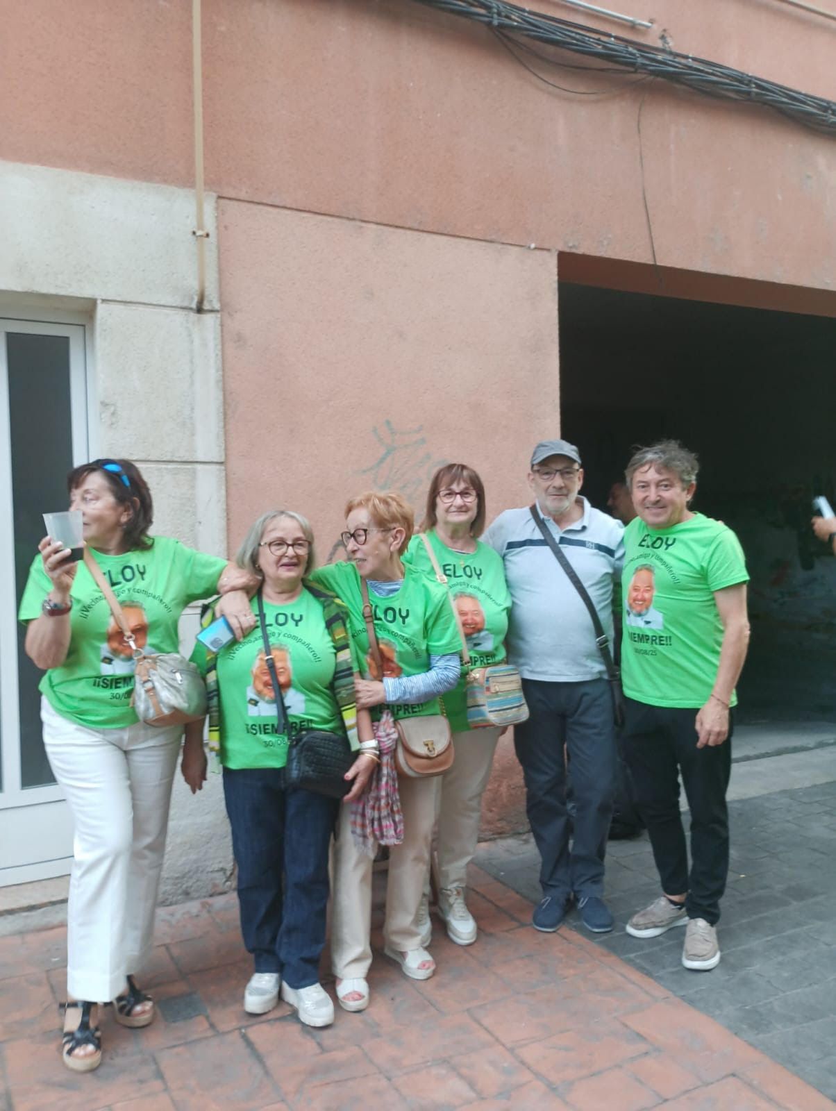 Celebración del reencuentro de los niños que se criaron en la calle Nicomedes Martín Mateos de Ponferrada.