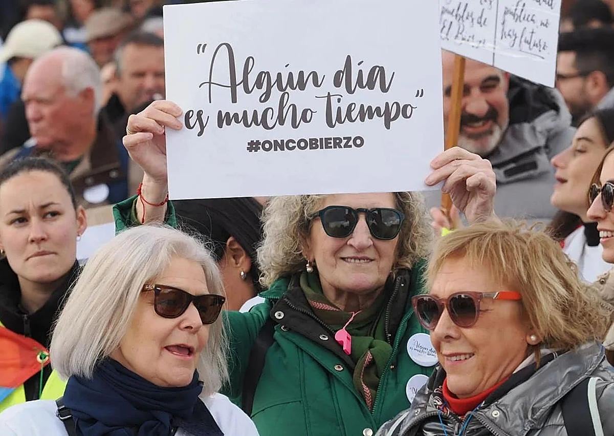 Imagen secundaria 1 - Manifestaciones convocadas por OncoBierzo en Ponferrada y Valadolid.