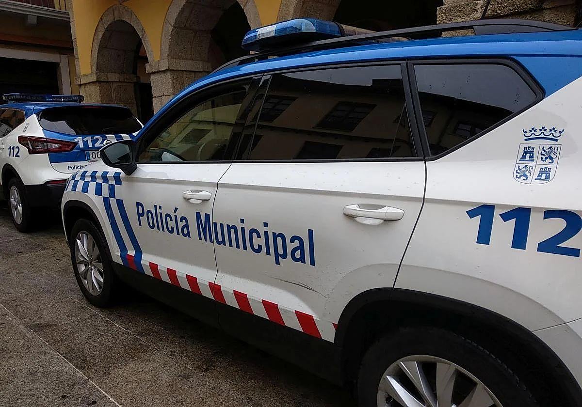Coches patrulla de la Policía Municipal de Ponferrada