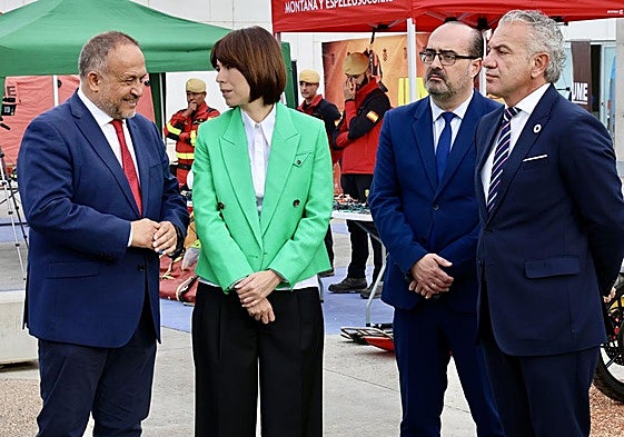 La ministra de Ciencia, Innovación y Universidades, participa en la Convención por un Pacto de Estado frente a la Emergencia Climática que se celebra en Ponferrada, acompañada por el delegado del Gobierno, Nicanor Sen; el presidente de la Diputación, Gerardo Álvarez Courel y el alcalde de Ponferrada, Marco Morala