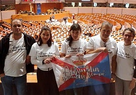Miembros de la asociación Oncobierzo en el Parlamento Europeo.