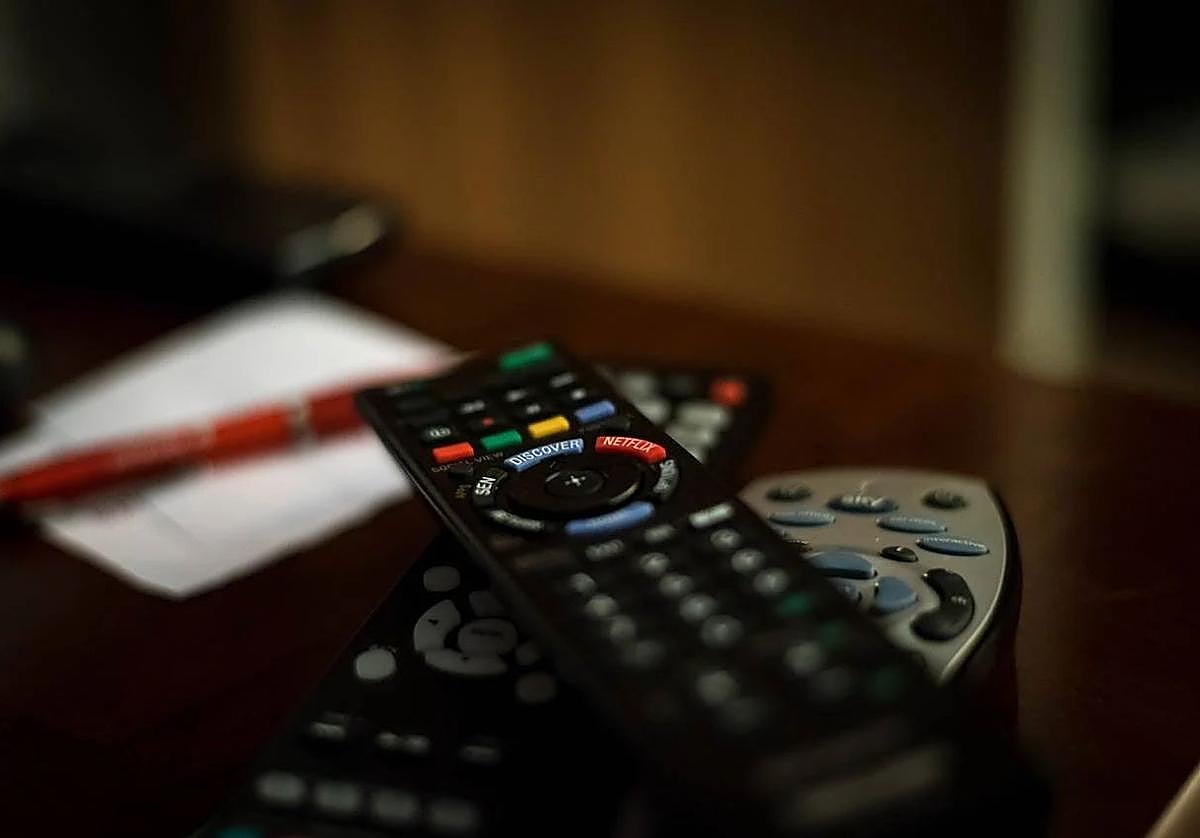 Mando de televisión.