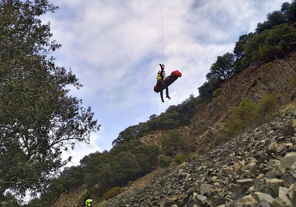 Fallece un corredor al caer por un barranco de unos 20 metros en el monte Pajariel de Ponferrada.