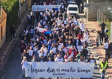 Más de 2.000 personas salen a la calle en Bembibre para defender la sanidad pública