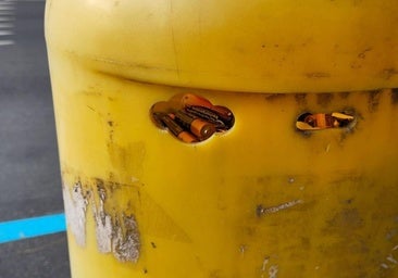 El PSOE denuncia el abandono de los contenedores de pilas en la ciudad