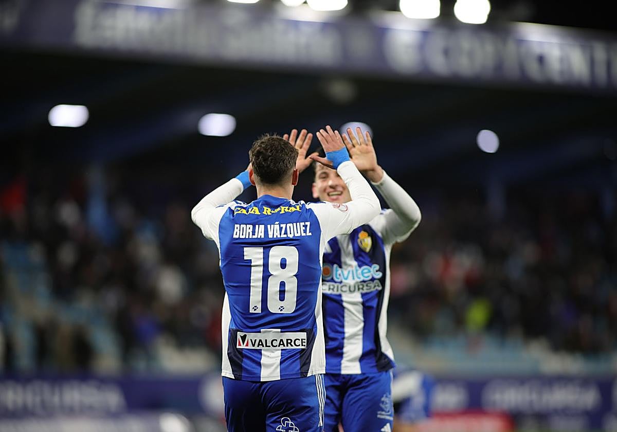 Las imágenes del partido Ponferradina - Racing de Santander