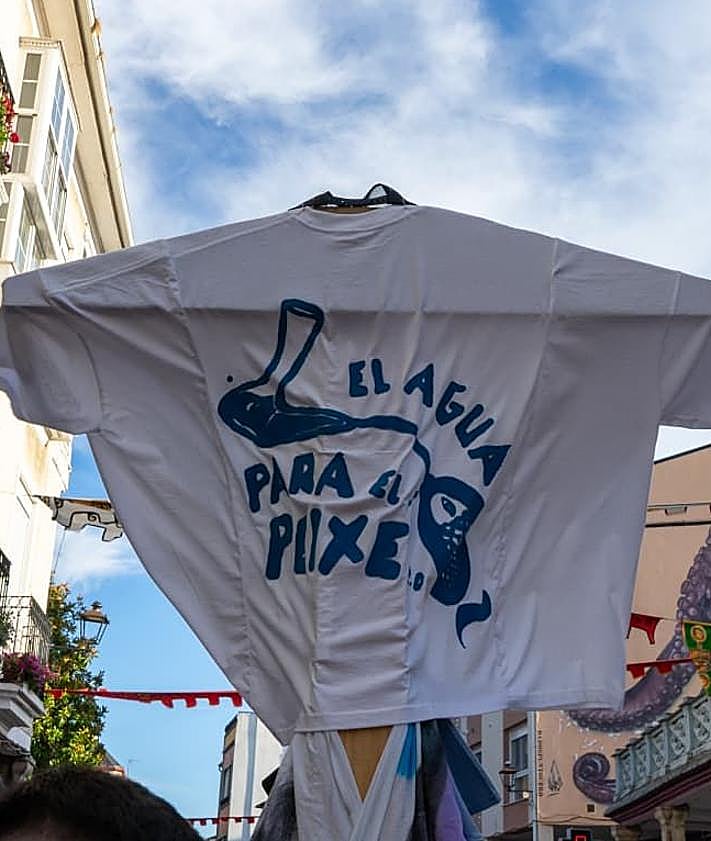 Imagen secundaria 2 - Imágenes de ediciones pasadas del festival Universö en Cacabelos.