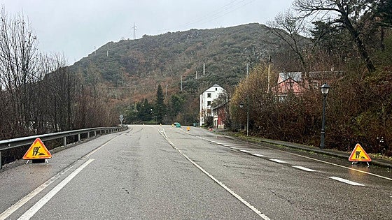 Reabre al tráfico la carretera de Ponferrada a Villablino tras el argayo en Páramo del Sil