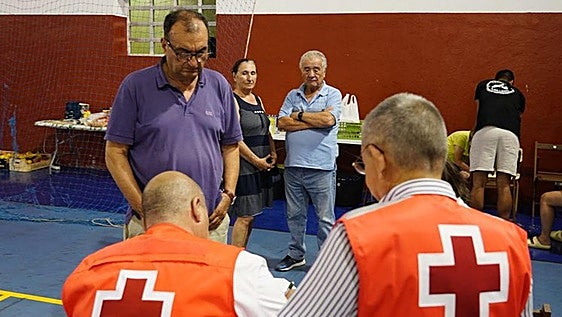 Los evacuados del incendio de Veguellina