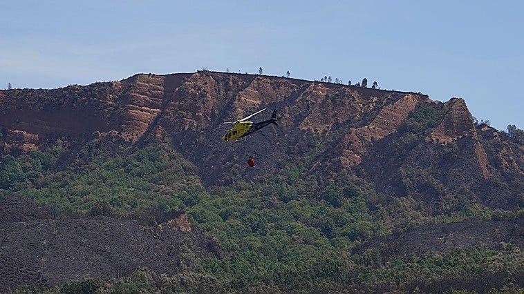 Declarados controlados los dos incendios que seguían activos en El Bierzo