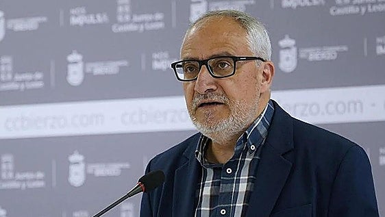 Condenan a un tuitero por amenazas a Olegario Ramón durante una huelga de basuras en Ponferrada