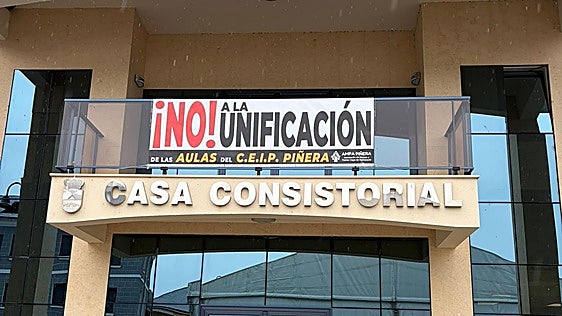 La unificación de las aulas de infantil, «un retroceso» para la Ampa del colegio de Vega de Espinareda