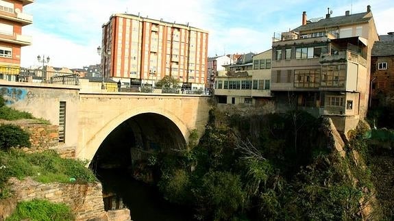 El puente de La Puebla, popularmente conocido como puente Cubelos, sería ese primer puente que dio nombre a la ciudad.