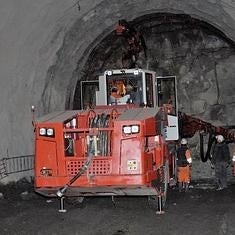 Los alumnos realizarán prácticas de perforación.