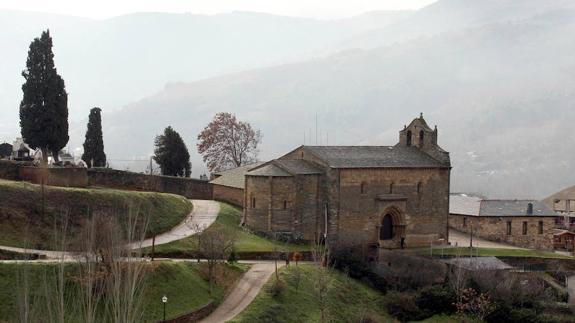 Imagen de la iglesia de Santiago en Villafranca.