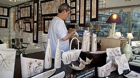 Imagen de la última feria de la cerámica de Ponferrada celebrada durante las fiestas de la Encina.