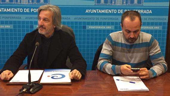 El concejal de Bienestar Social, Pedro Muñoz (I), informó este lunes de los asuntos abordados en comisión.