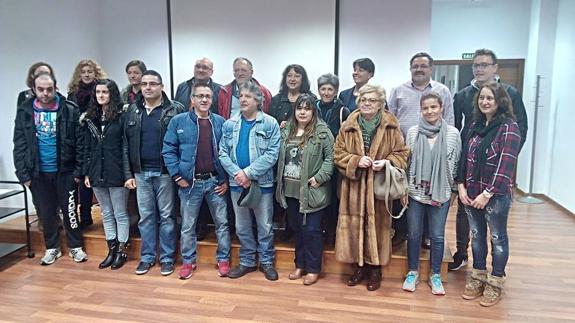 La presidenta del IMFE y el concejal de Comercio presidieron la entrega de diplomas.