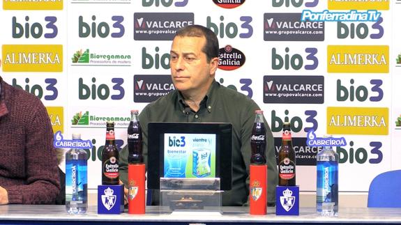 El entrenador de la Ponferradina, Álvarez Tomé.