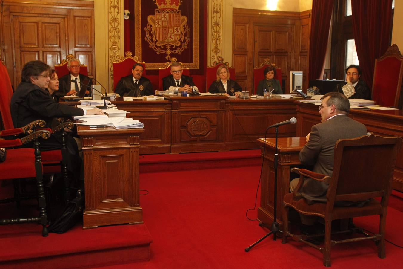 Ángel González, ante el juez por un delito de prevaricación