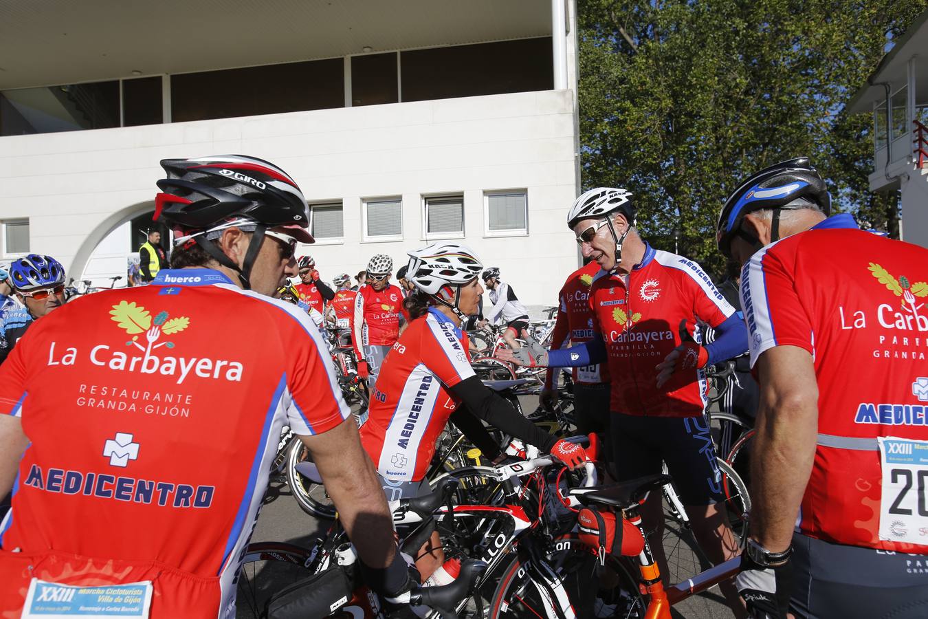 Carlos Sainz se suma al homenaje a Carlos Barredo