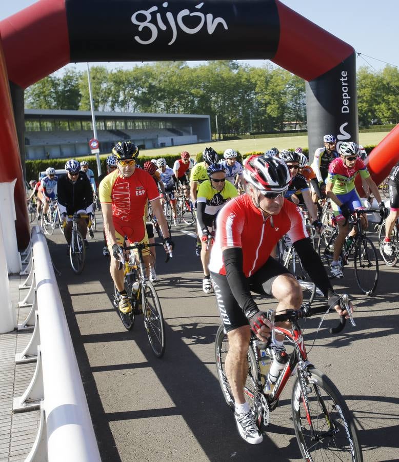 Carlos Sainz se suma al homenaje a Carlos Barredo