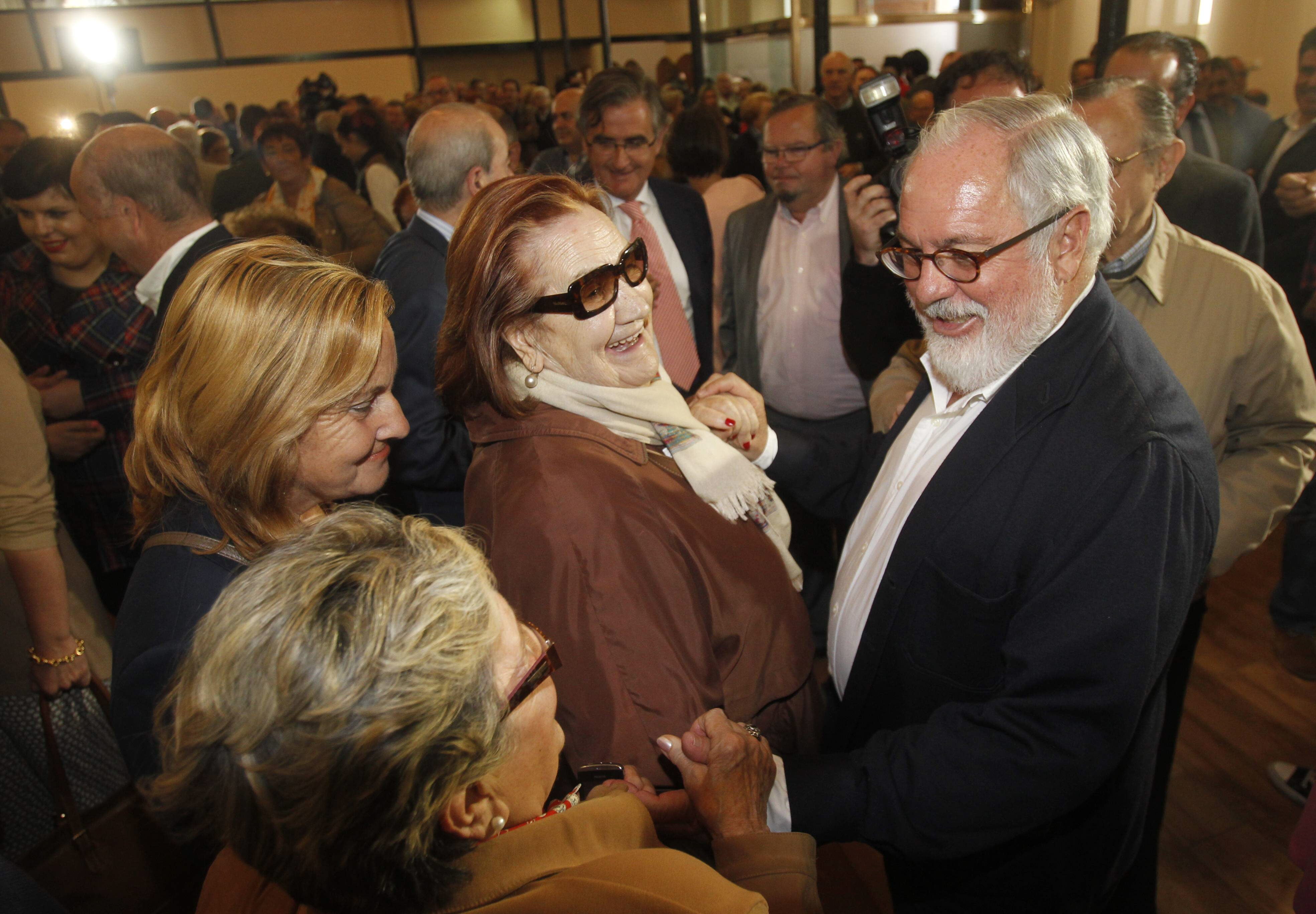 Mitin de Arias Cañete en Oviedo