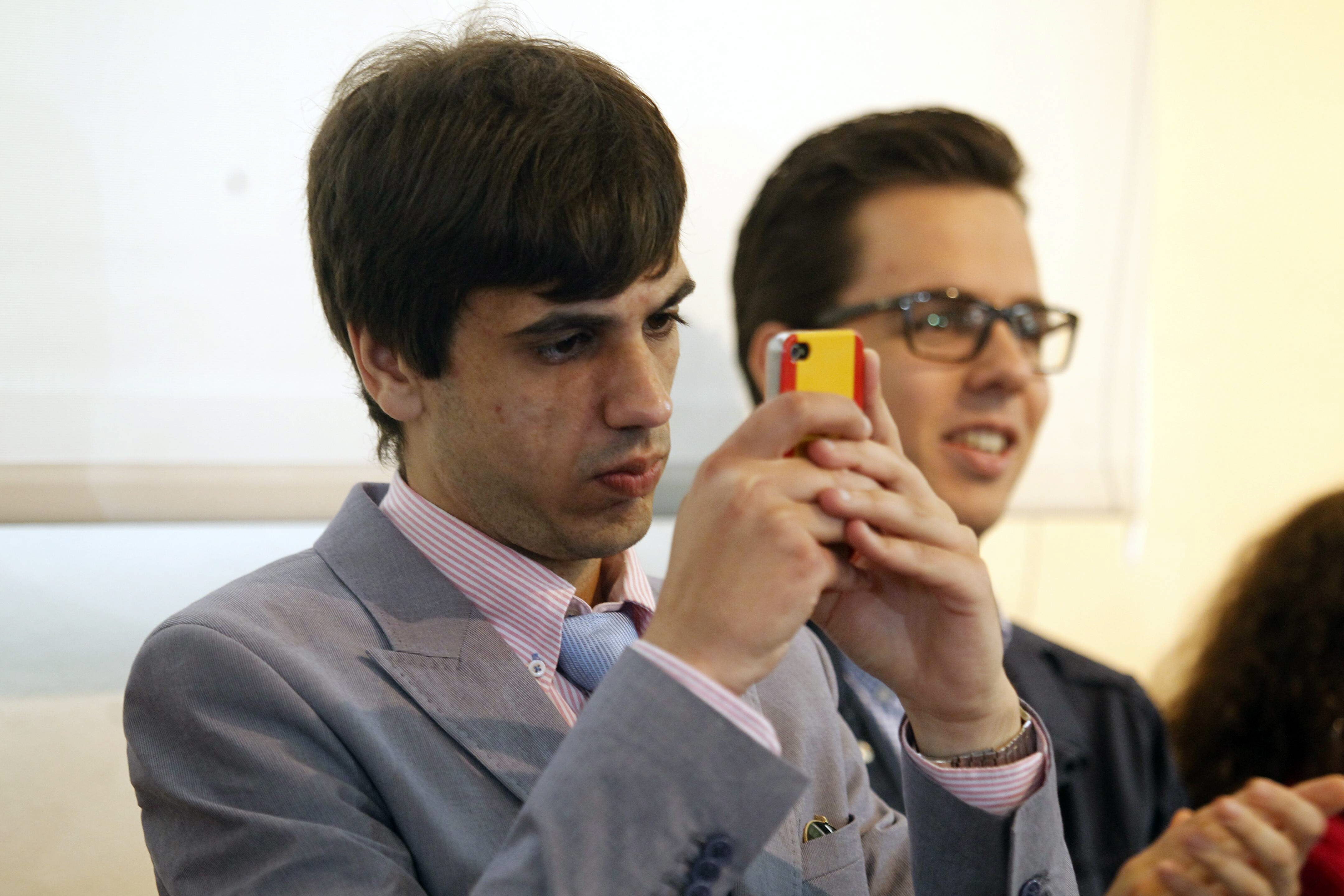 Mitin de Arias Cañete en Oviedo