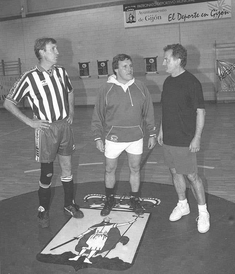 Víctor Manuel, su carrera en imágenes