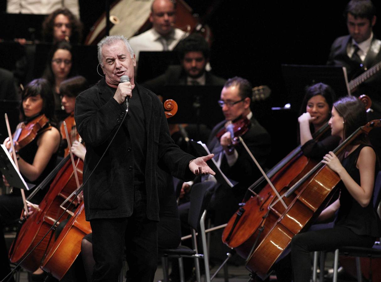 Víctor Manuel, su carrera en imágenes