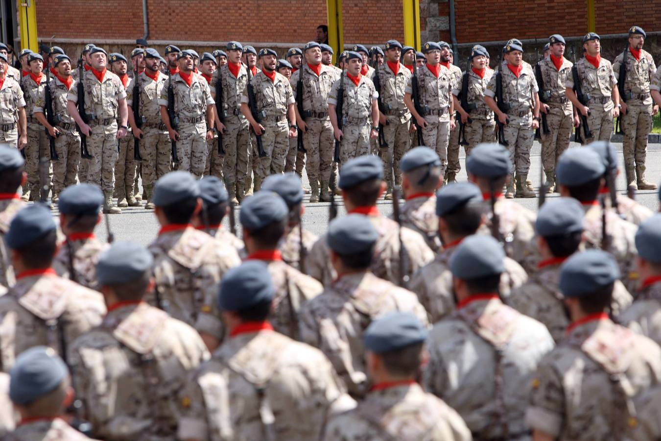 Parada militar en Cabo Noval