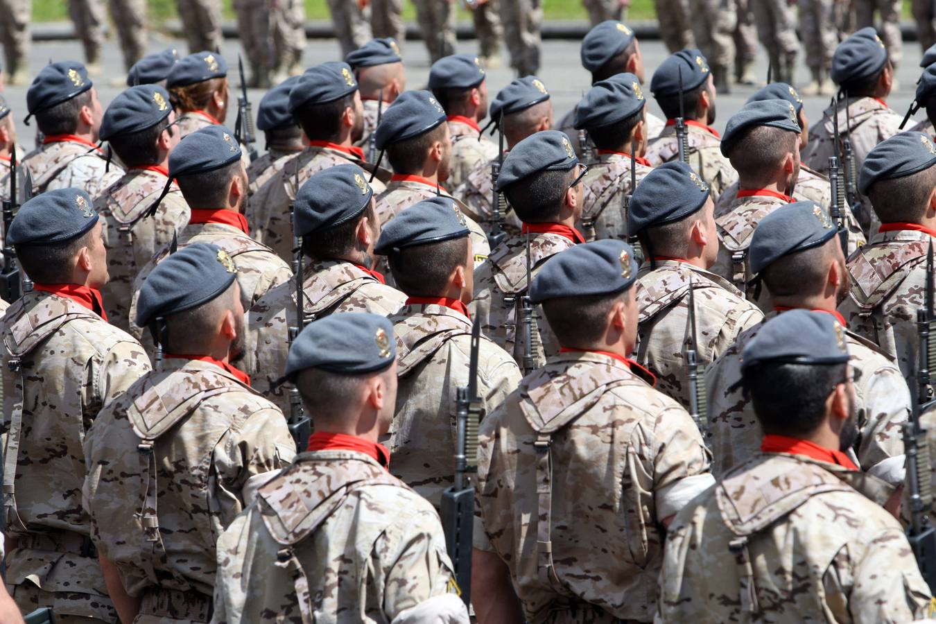 Parada militar en Cabo Noval