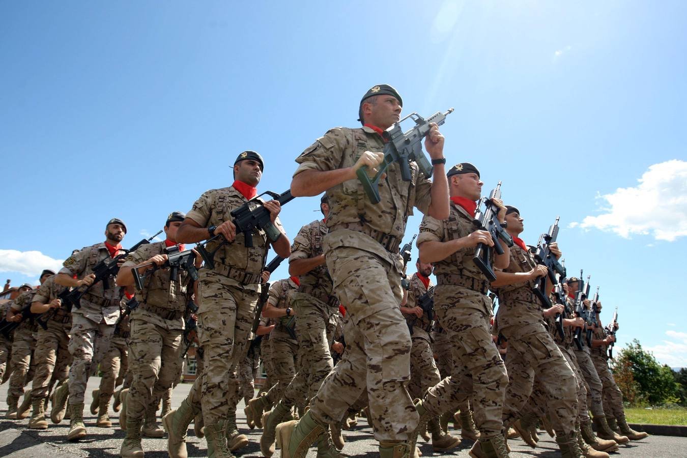 Parada militar en Cabo Noval