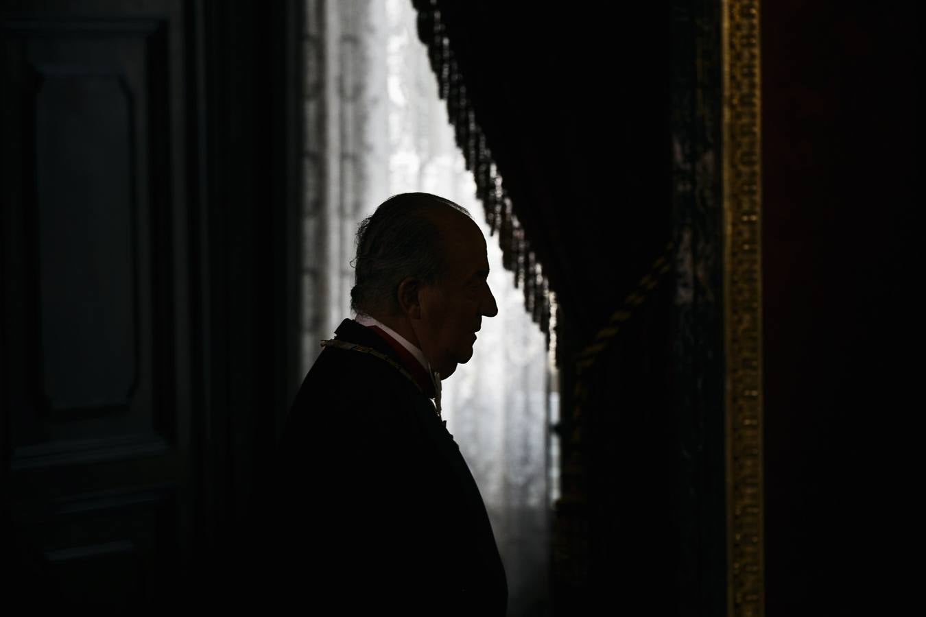 El Rey Juan Carlos, durante su última  gran cena de gala como anfitrión en palacio antes de la coronación de Felipe VI.