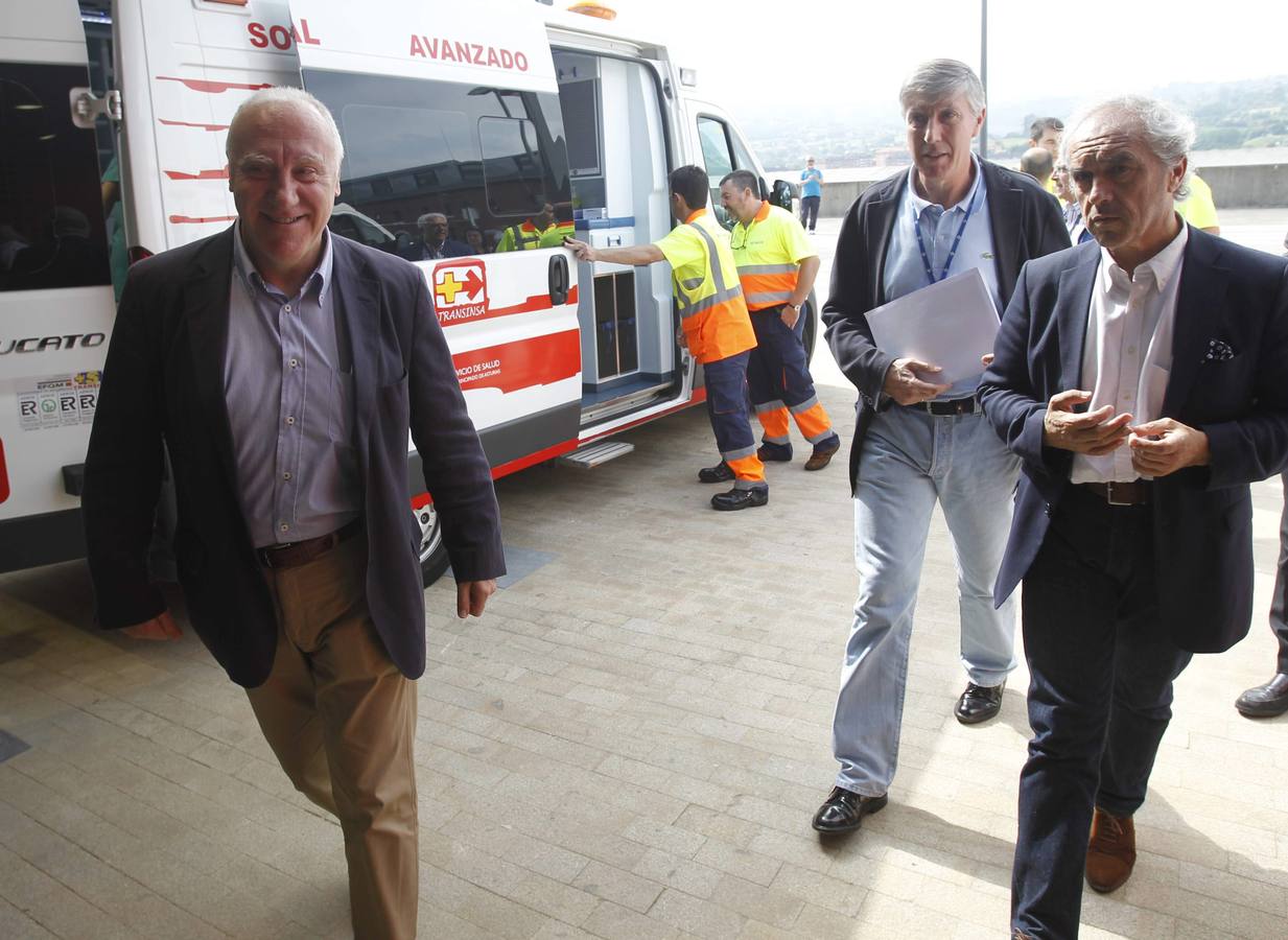 Las imágenes del traslado de los pacientes del viejo hospital al nuevo HUCA