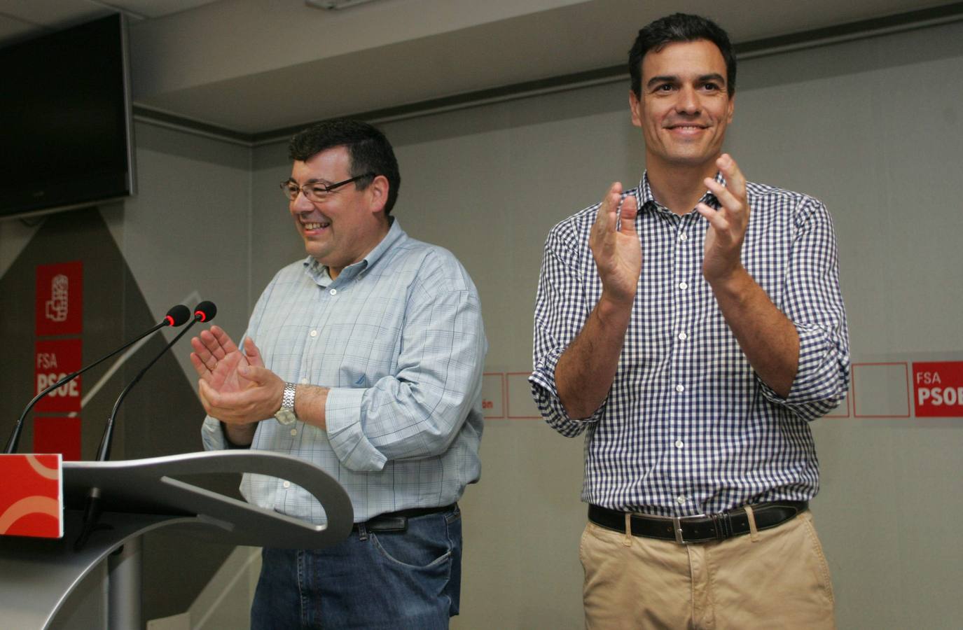 Pedro Sánchez recaba apoyos en Gijón