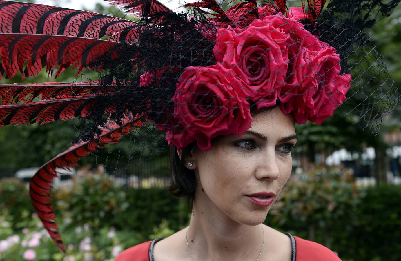 La locura de los sombreros en el Día de las Damas