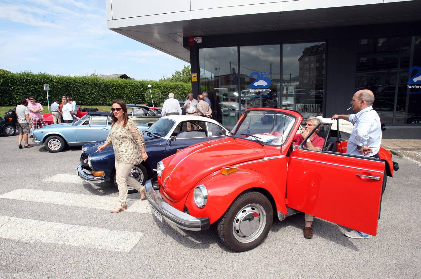 El Club Pre-68 celebra un rally de vehículos clásicos en Oviedo