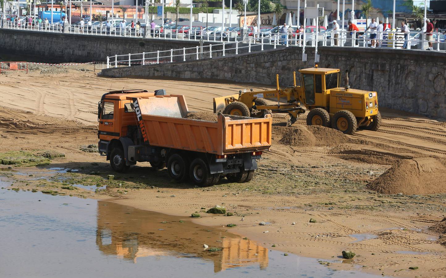 Comienzan los trabajos para que el Tostaderu recupere su arena