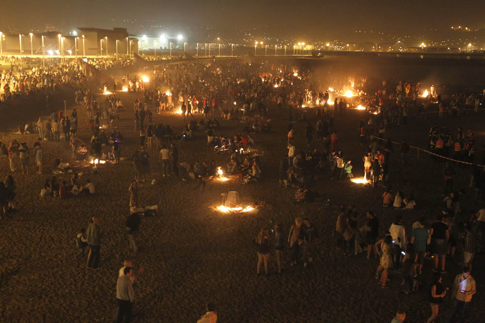 Fuegos y hogueras por San Xuan